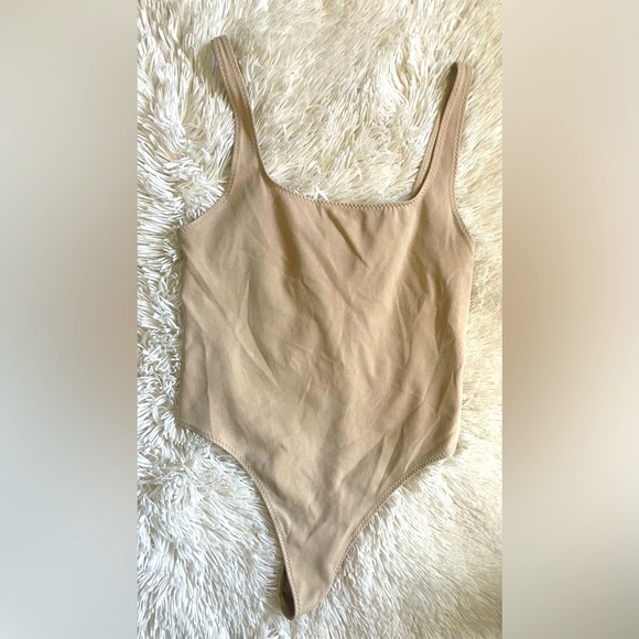 Aritzia Wilfred Bodysuit - Picture 1 of 2